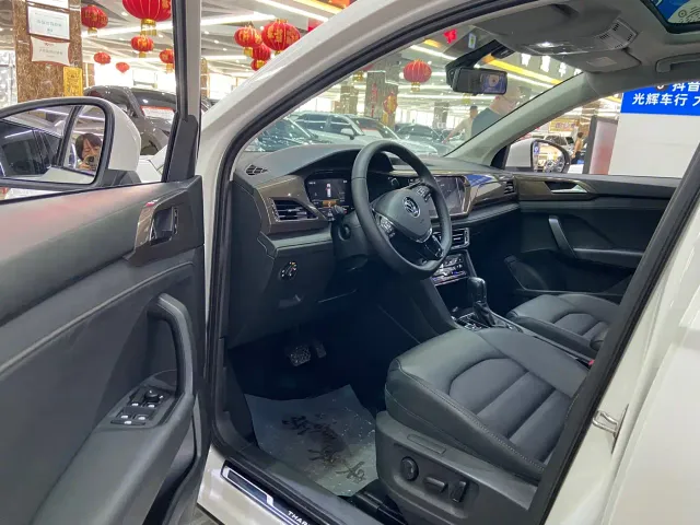 Volkswagen Tharu — Фото автомобиля 7