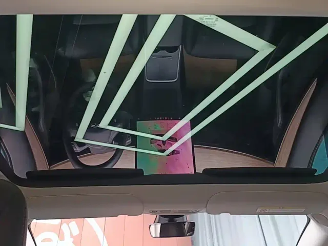 Tesla Model 3 — Фото автомобиля 17