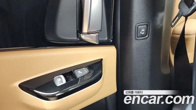 Kia Canival — Фото автомобиля 26
