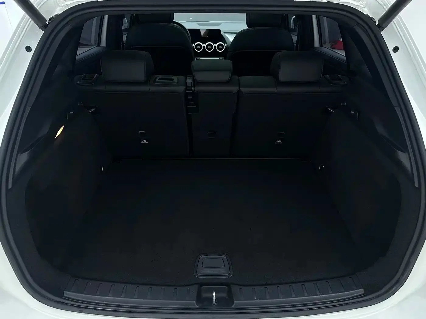 Mercedes-Benz Mercedes-Benz GLA 2022 Model GLA 180 — Фото автомобиля 20