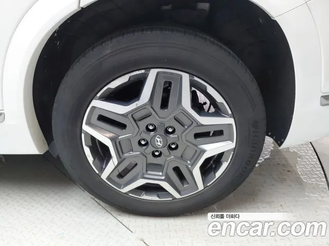 Hyundai Santafe — Фото автомобиля 18