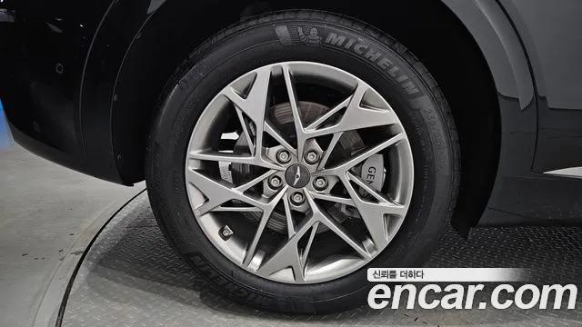 Genesis GV70 2.5T Бензин AWD — Фото автомобиля 21