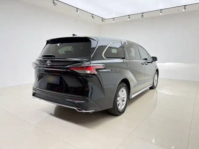 Toyota Granvia — Фото автомобиля 13