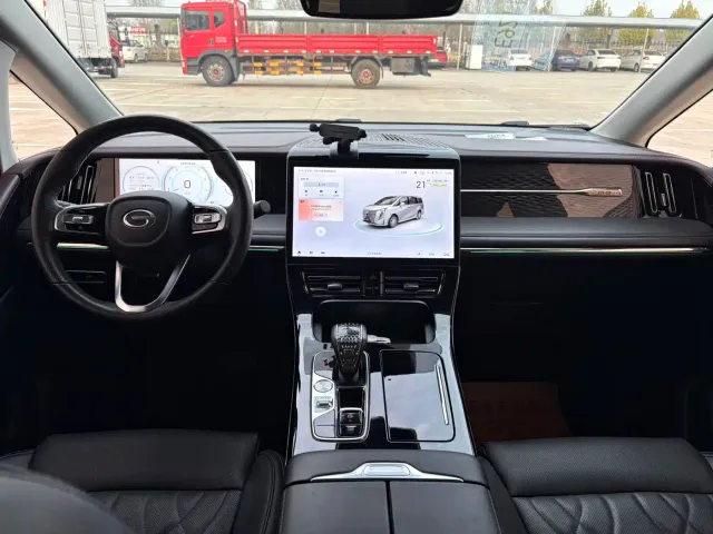 GAC Trumpchi M8 — Фото автомобиля 11