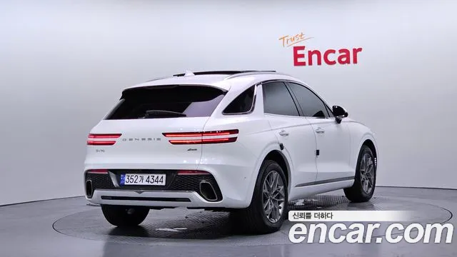 Фотография автомобиля — Genesis GV70 2.5T Бензин AWD
