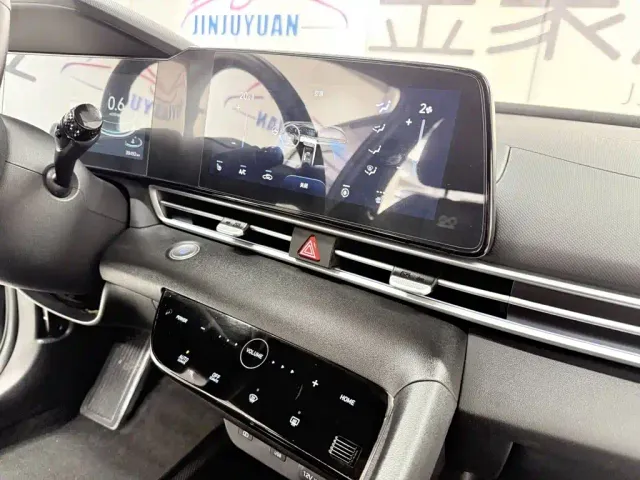 Hyundai Elantra — Фото автомобиля 18