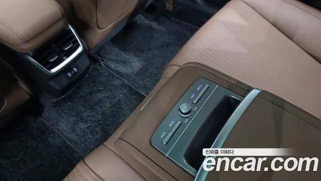 Hyundai Grandeur GN7 — Фото автомобиля 21
