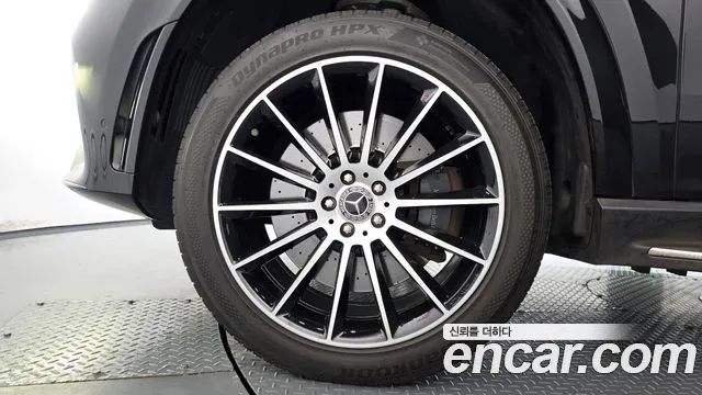 Mercedes-Benz GLE-Class — Фото автомобиля 5