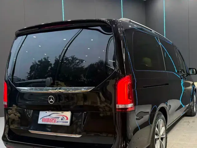 Mercedes-Benz V-Class — Фото автомобиля 6