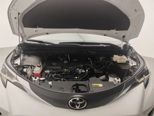 Toyota Granvia — Фото автомобиля 17
