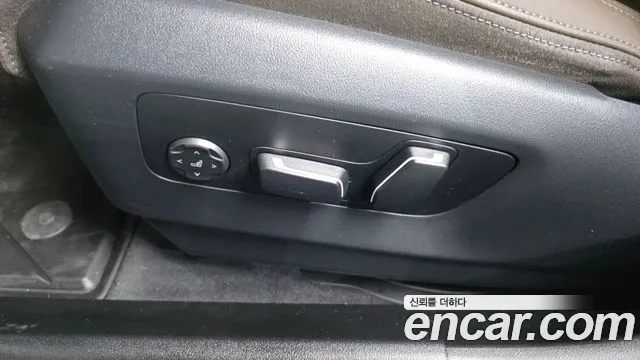 BMW 5-Series — Фото автомобиля 24