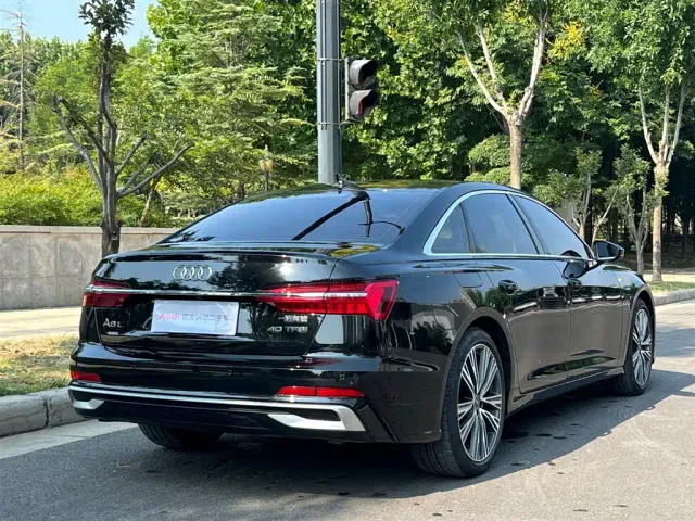 Audi A6L — Фото автомобиля 4