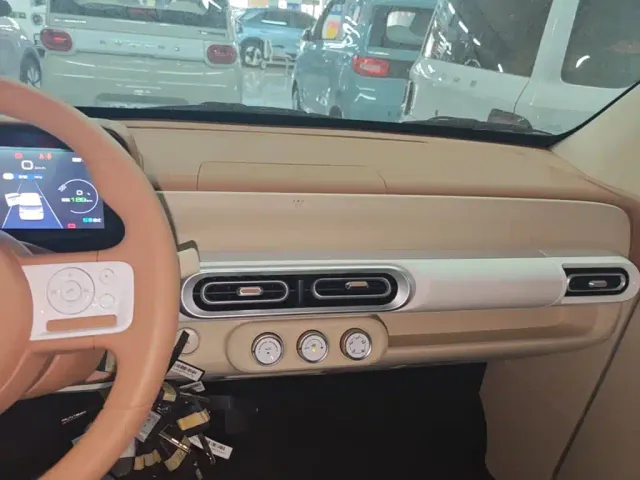 Wuling Hongguang Mini EV — Фото автомобиля 12