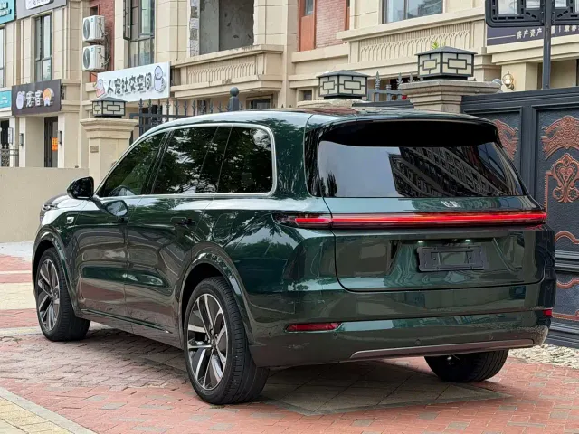 Li Auto L9 — Фото автомобиля 9