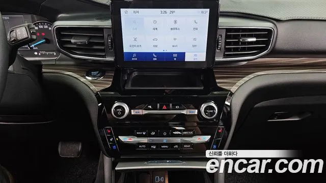 Ford Explorer — Фото автомобиля 14