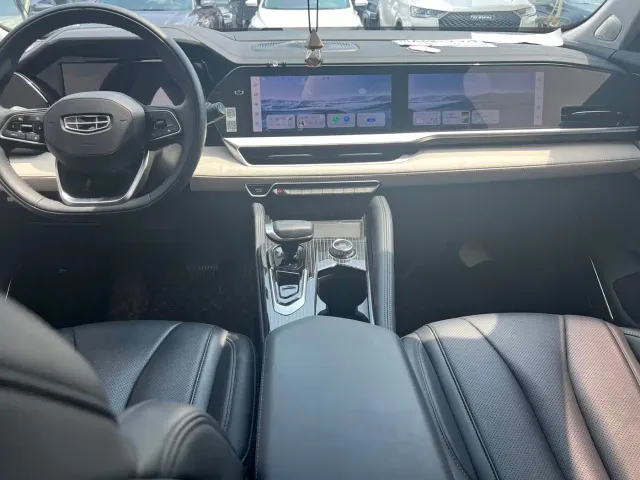 Geely Xingyue L — Фото автомобиля 12