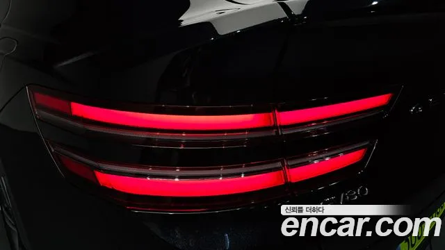 Genesis GV80 — Фото автомобиля 19