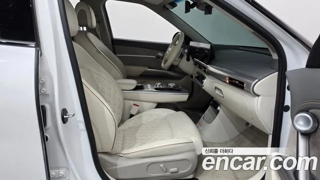 Genesis GV60 — Фото автомобиля 16