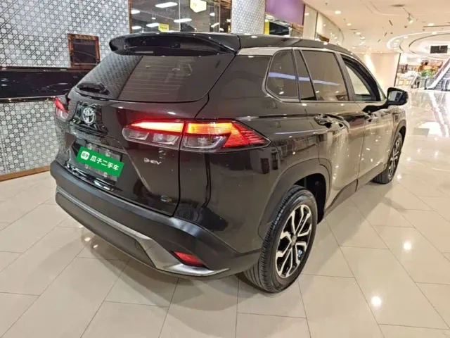 Toyota Frontlander — Фото автомобиля 6