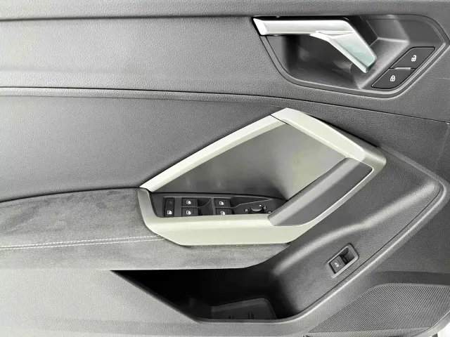 Audi Q3 — Фото автомобиля 10