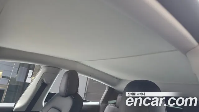 Tesla Model Y — Фото автомобиля 25