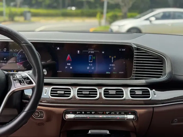 Mercedes-Benz GLE-Class — Фото автомобиля 14