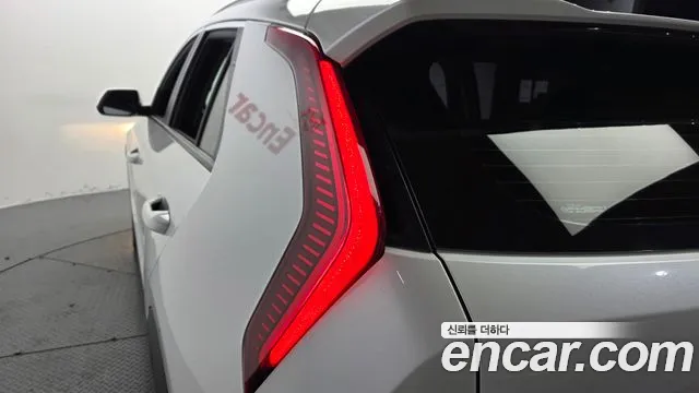 Kia Niro Niro (New) — Фото автомобиля 8