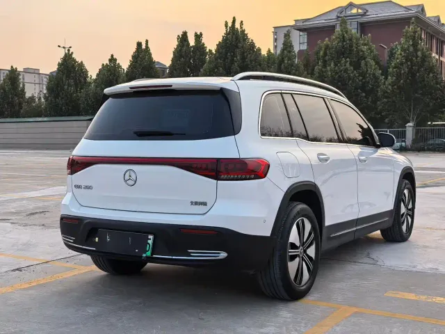 Mercedes-Benz EQB — Фото автомобиля 9