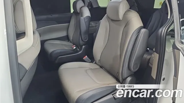 Kia Carnival 4th Gen — Фото автомобиля 18