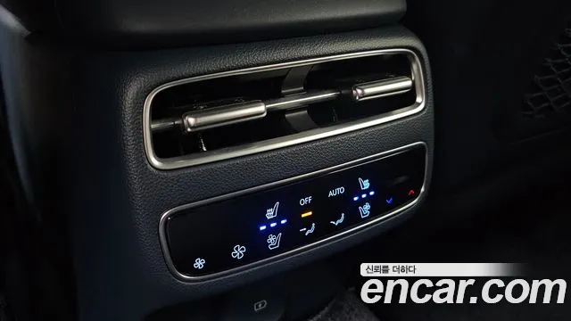Genesis GV70 2.5T Бензин 2WD — Фото автомобиля 27