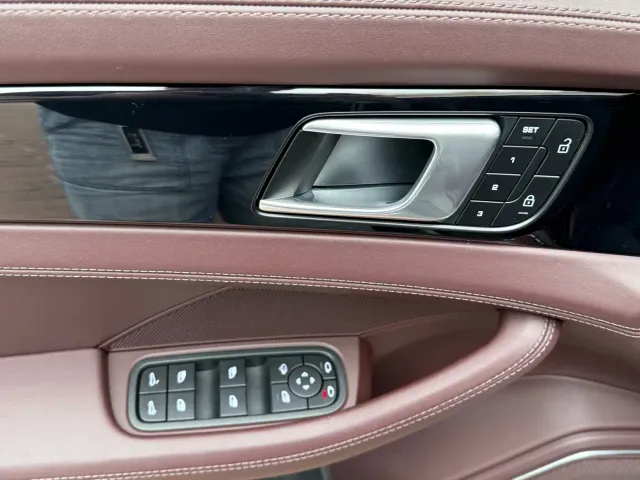 Porsche Panamera — Фото автомобиля 10