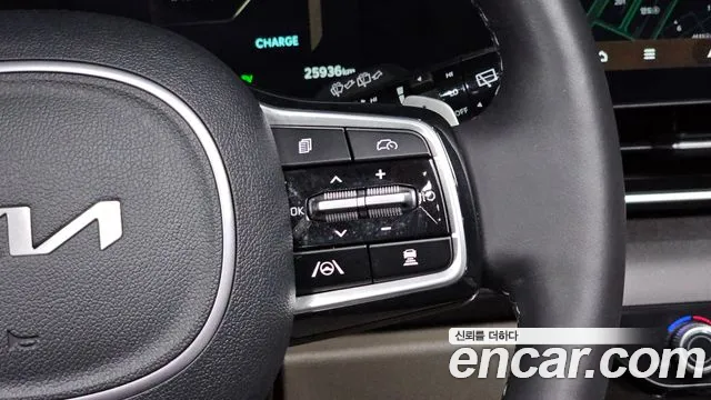 Kia Carnival Generation 4 — Фото автомобиля 26