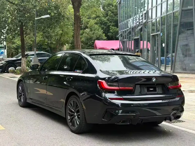 BMW 3 Series — Фото автомобиля 9