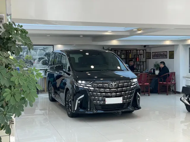 Фотография автомобиля — Toyota Alphard