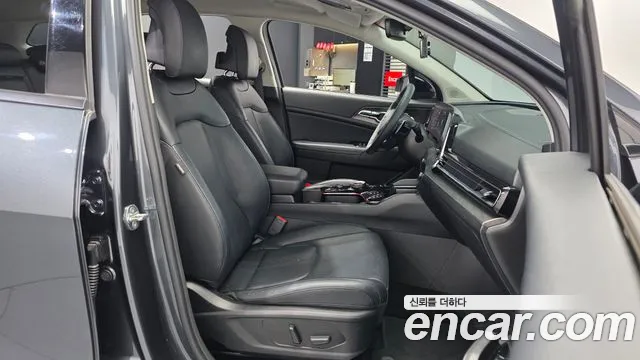 Kia Sportage Sportage 5-е поколение Бензин 1.6 Turbo 4WD — Фото автомобиля 11