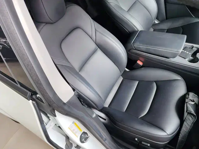 Tesla Model Y — Фото автомобиля 24