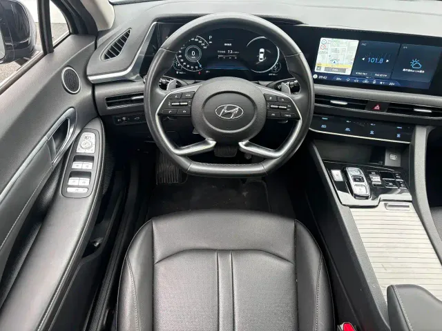 Hyundai Sonata — Фото автомобиля 13