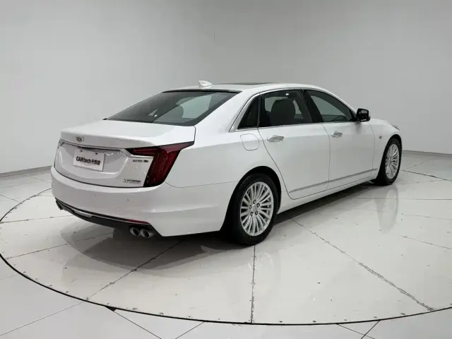 Cadillac CT6 — Фото автомобиля 28