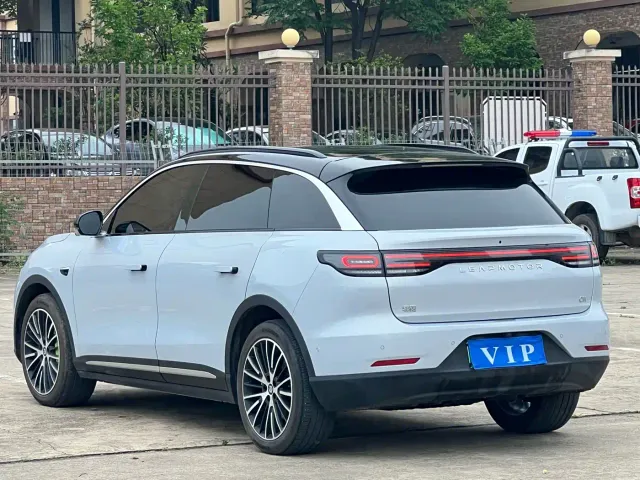 Leapmotor C11 — Фото автомобиля 9