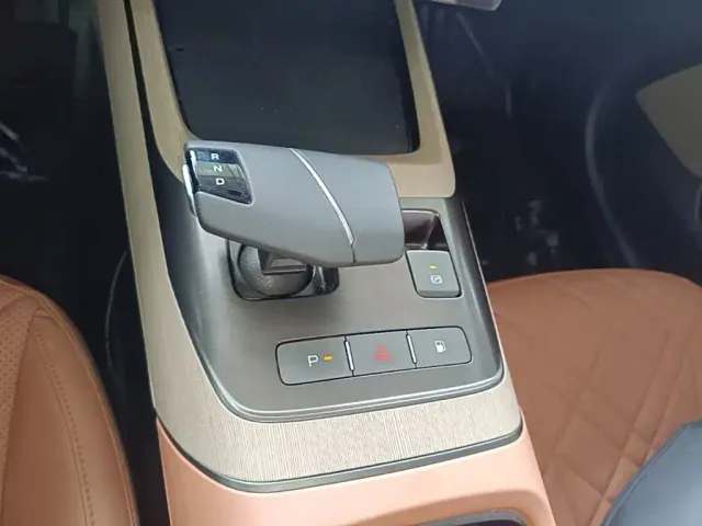 Changan Qiyuan A05 — Фото автомобиля 13