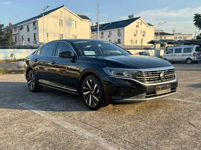 Фотография автомобиля — Volkswagen Passat