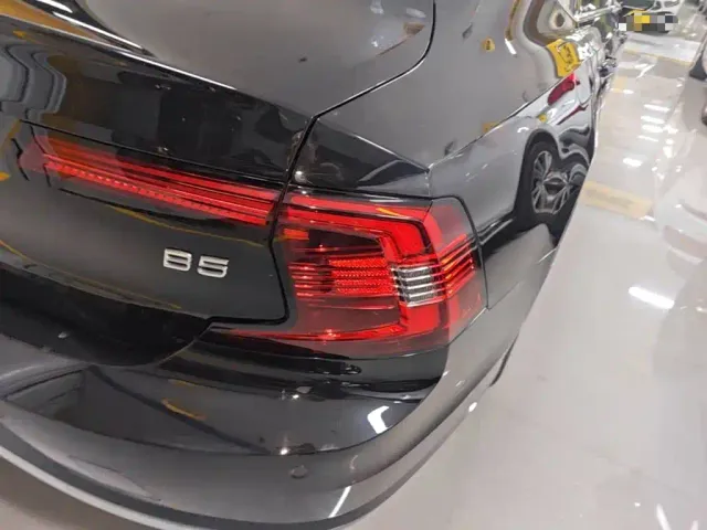 Volvo S90 — Фото автомобиля 7