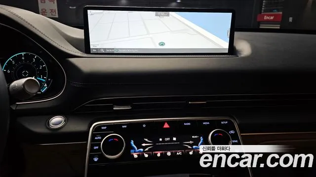 Genesis GV80 — Фото автомобиля 14
