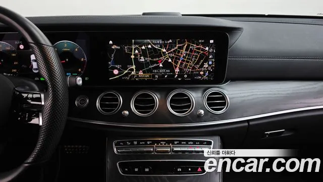 Mercedes-Benz E-Class W213 — Фото автомобиля 13
