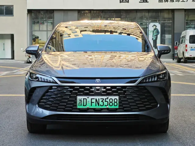 BYD Qin PLUS — Фото автомобиля 2
