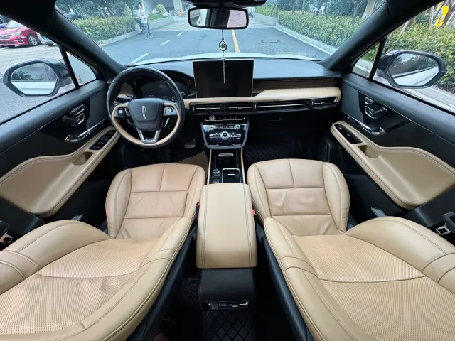 Lincoln Corsair — Фото автомобиля 15