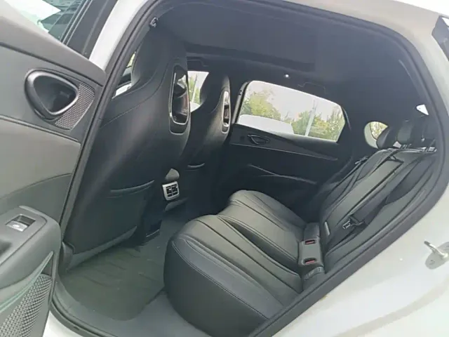 BYD Seal 06 — Фото автомобиля 16