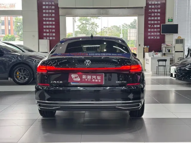 Volkswagen Passat — Фото автомобиля 5