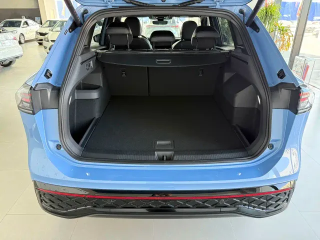 Volkswagen Tiguan L — Фото автомобиля 15