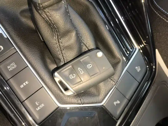 Volkswagen Tayron GTE Plug-in Hybrid — Фото автомобиля 8